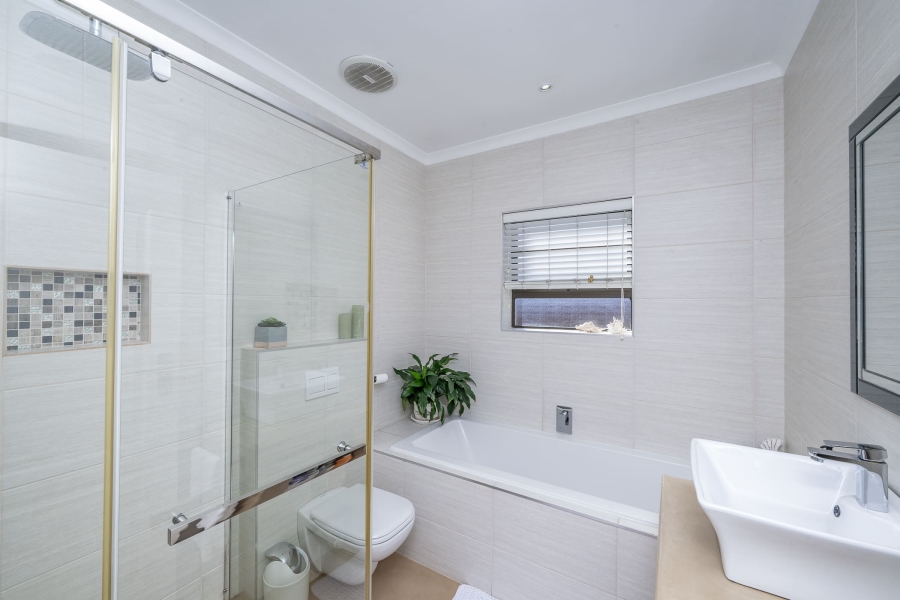 3 Bedroom Property for Sale in Protea Heights Western Cape